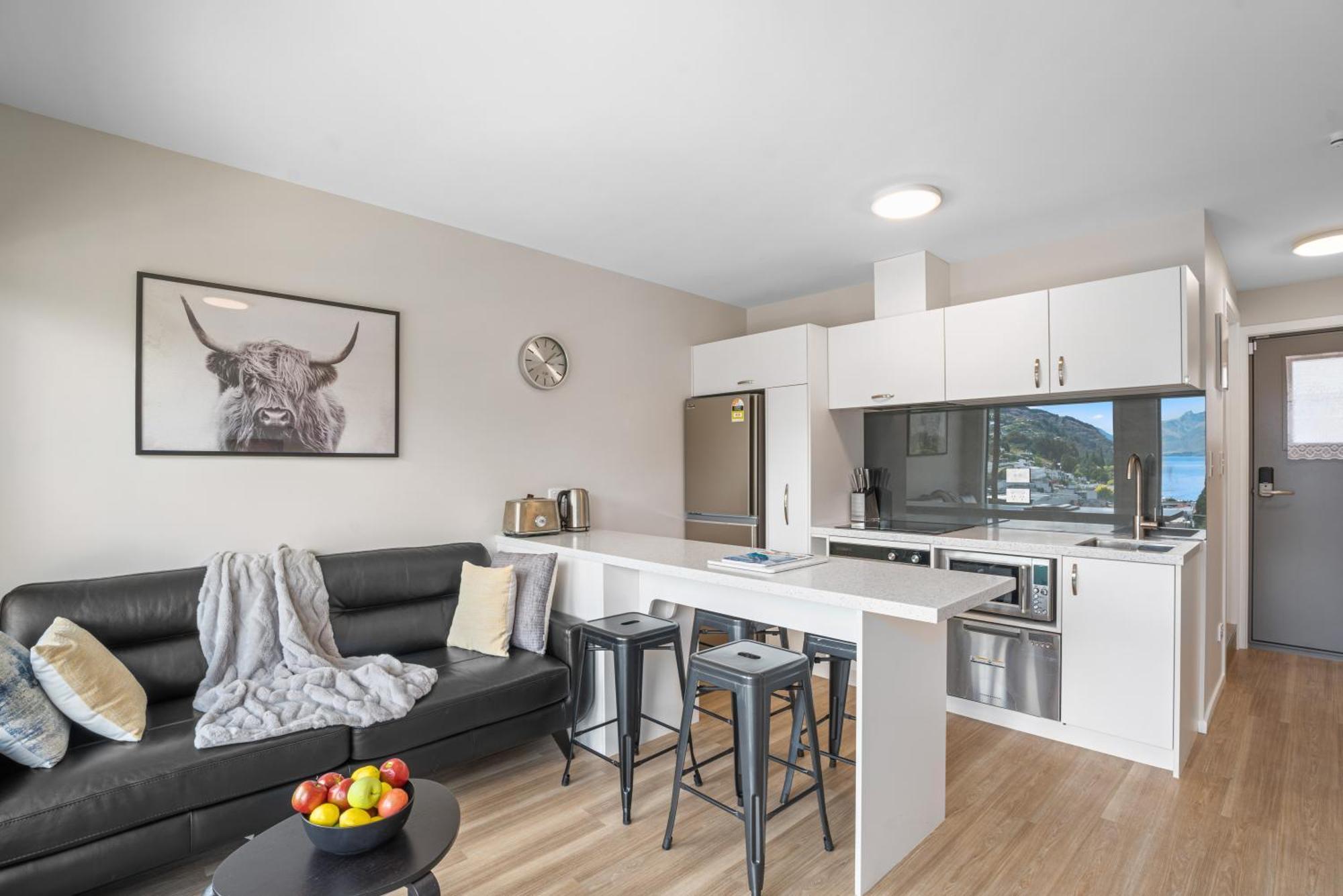 Central Location - 2 Bedroom Aptmt With Lake View Queenstown Exterior photo